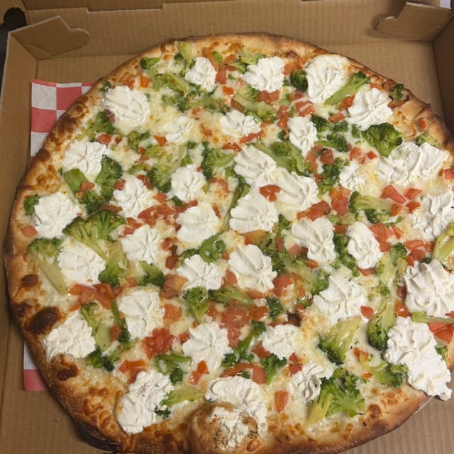 The Amaya Favorita Pizza.