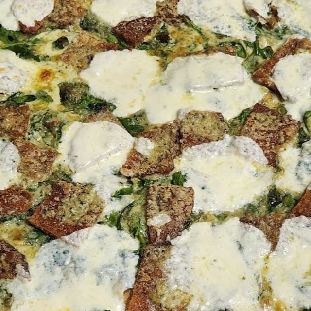 Nicholla Pizza.